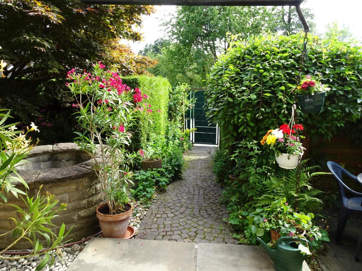 Ferienwohnung Im Gruenen Mit Balkon Herdecke Exterior photo